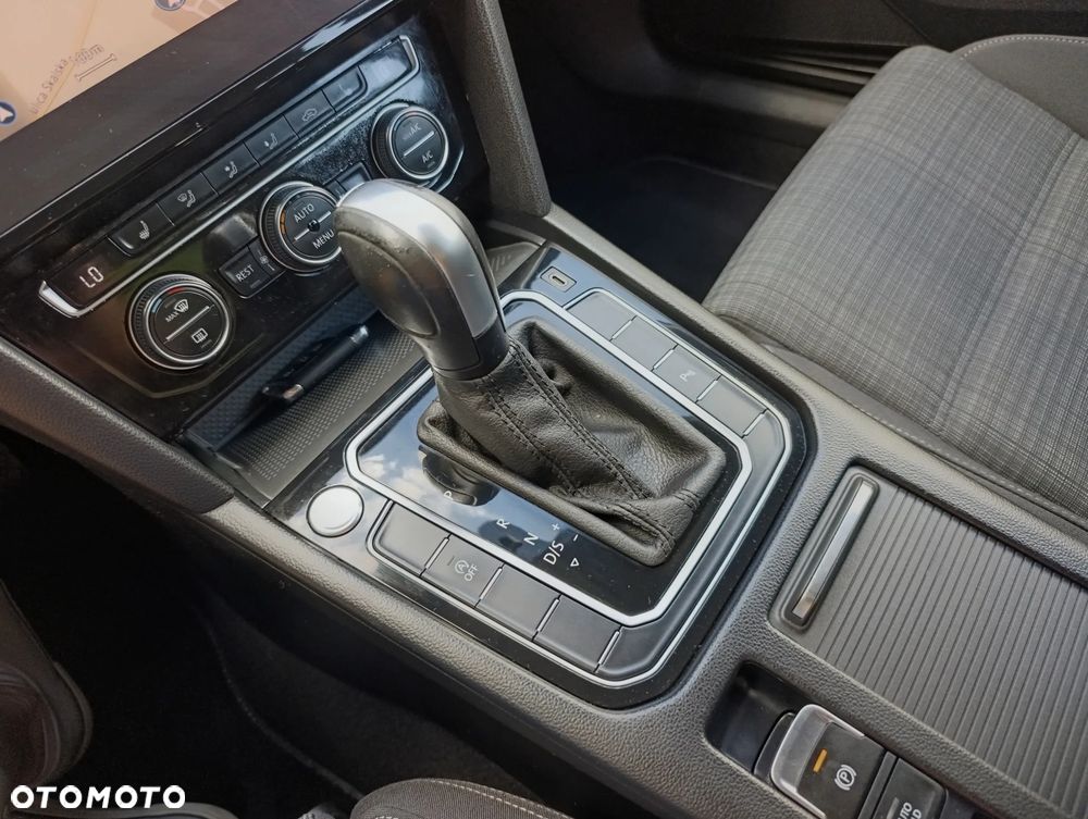 Volkswagen Passat 2.0 TDI EVO Business DSG - 23