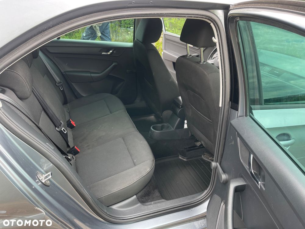 Skoda RAPID 1.2 TSI Active - 13