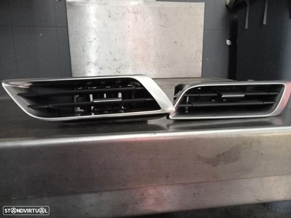 Grelhas de sofagem Peugeot 3008II - 1