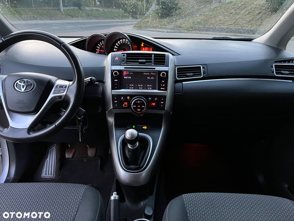 Toyota Verso 1.8 5-Sitzer Executive - 12
