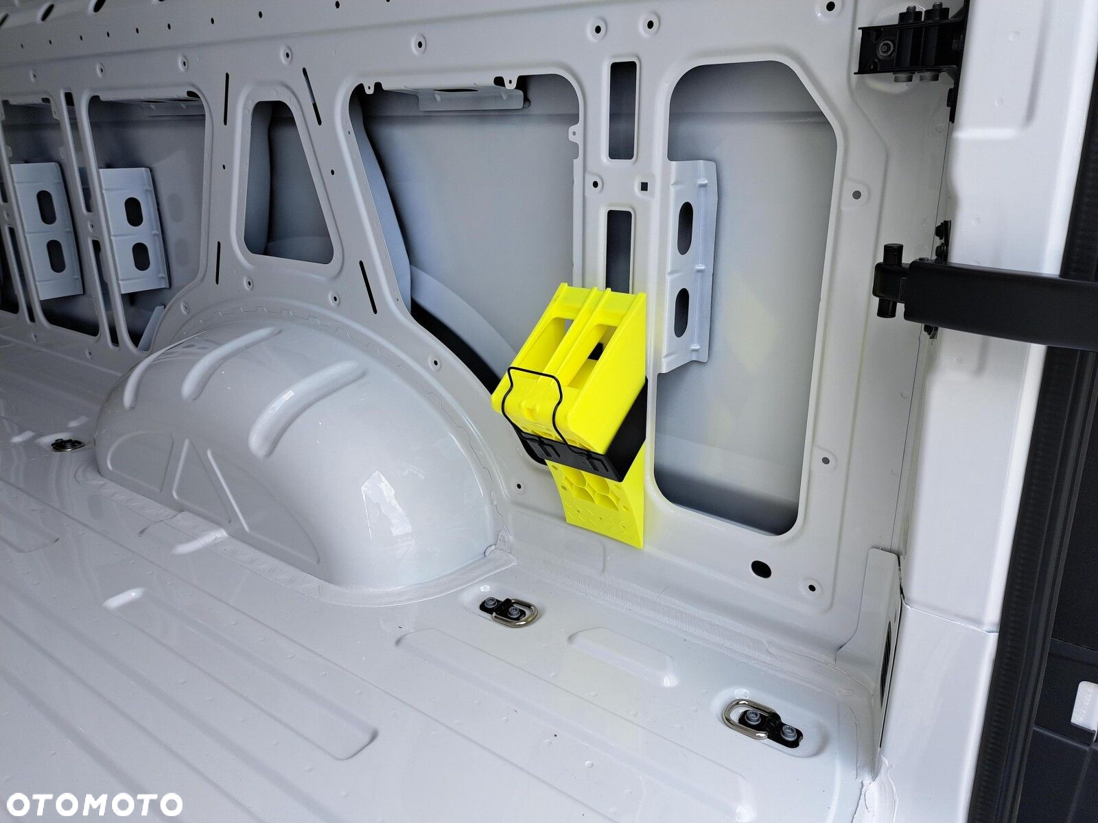 Volkswagen Crafter - 19
