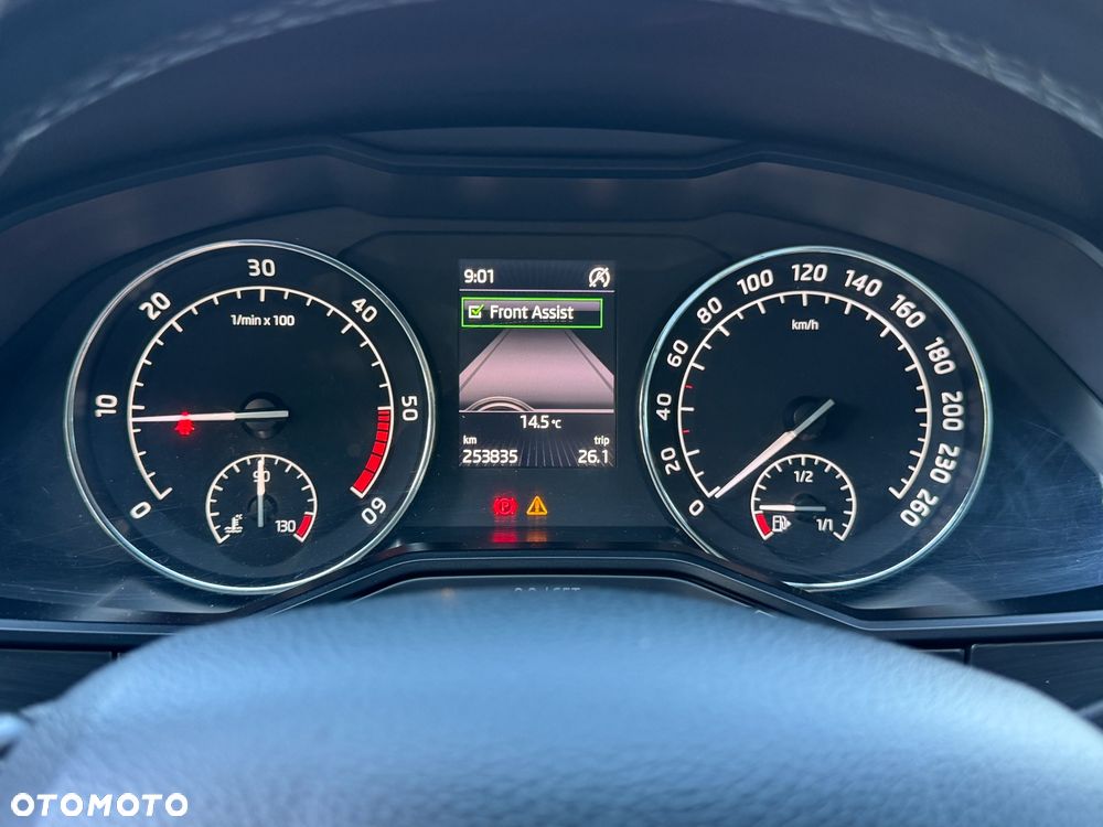 Skoda Superb 2.0 TDI 4x4 Premium Edition - 18