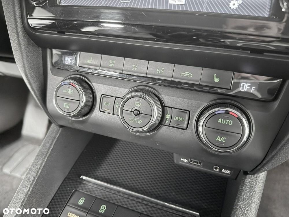 Skoda Octavia 2.0 TDI RS - 26