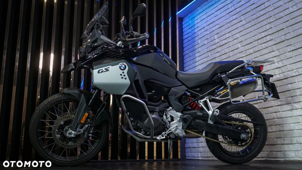 BMW F - 2