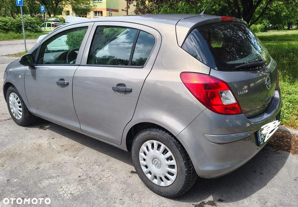 Opel Corsa - 4