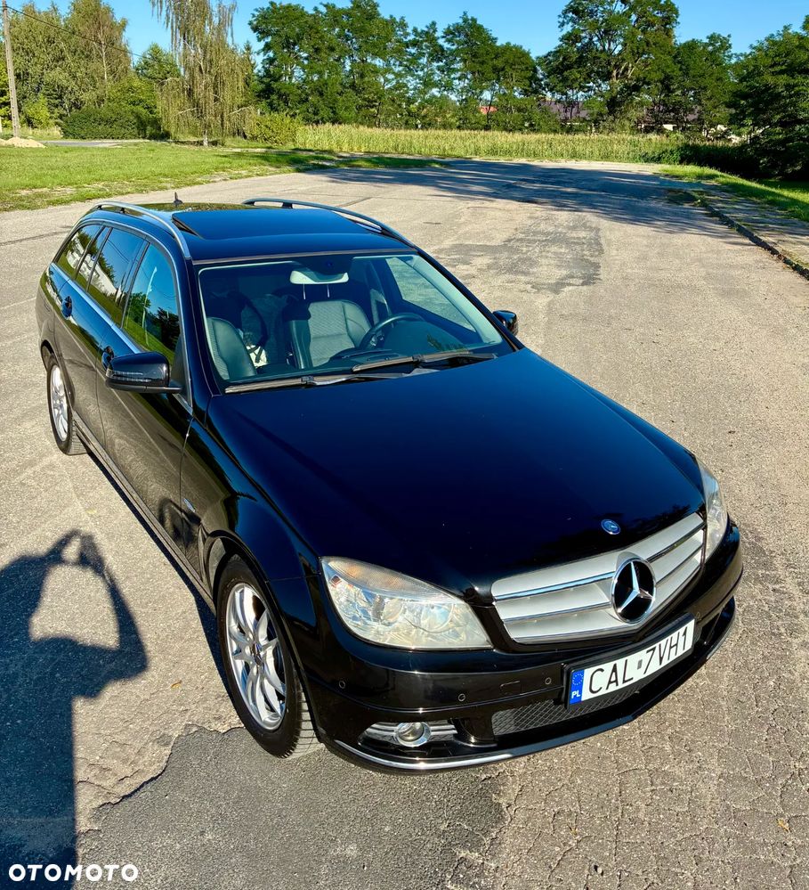 Mercedes-Benz Klasa C 180 CGI Automatik BlueEFFICIENCY Avantgarde - 4