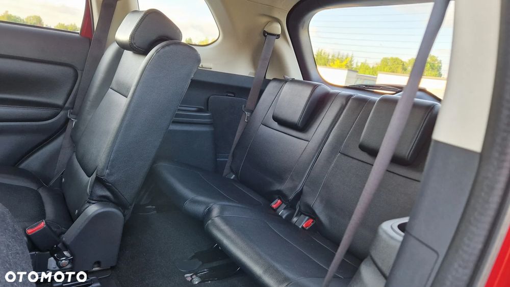 Mitsubishi Outlander 2.2 DID Intense + - 12