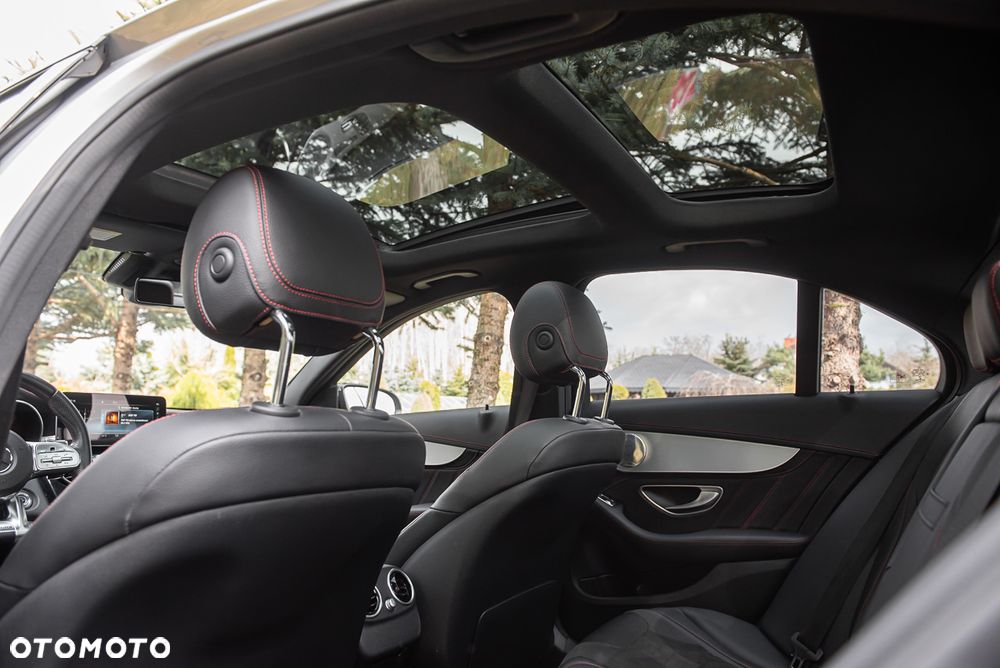 Mercedes-Benz Klasa C AMG 43 4Matic 9G-TRONIC - 32