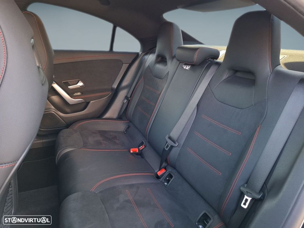 Mercedes-Benz CLA 250 e AMG Line - 14