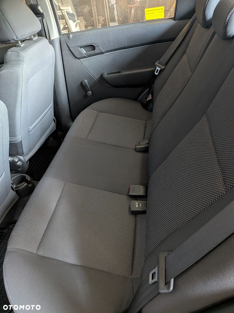 Chevrolet Aveo - 15