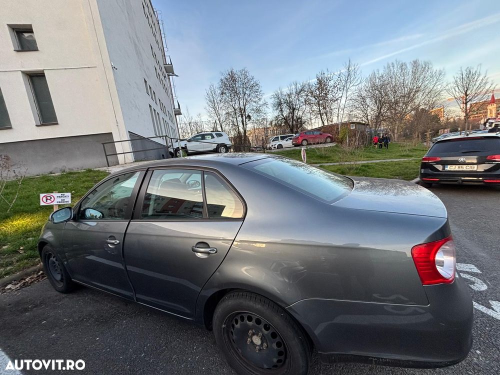 Volkswagen Jetta - 1