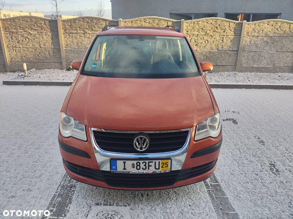 Volkswagen Touran 1.4 TSI DSG Trendline - 26
