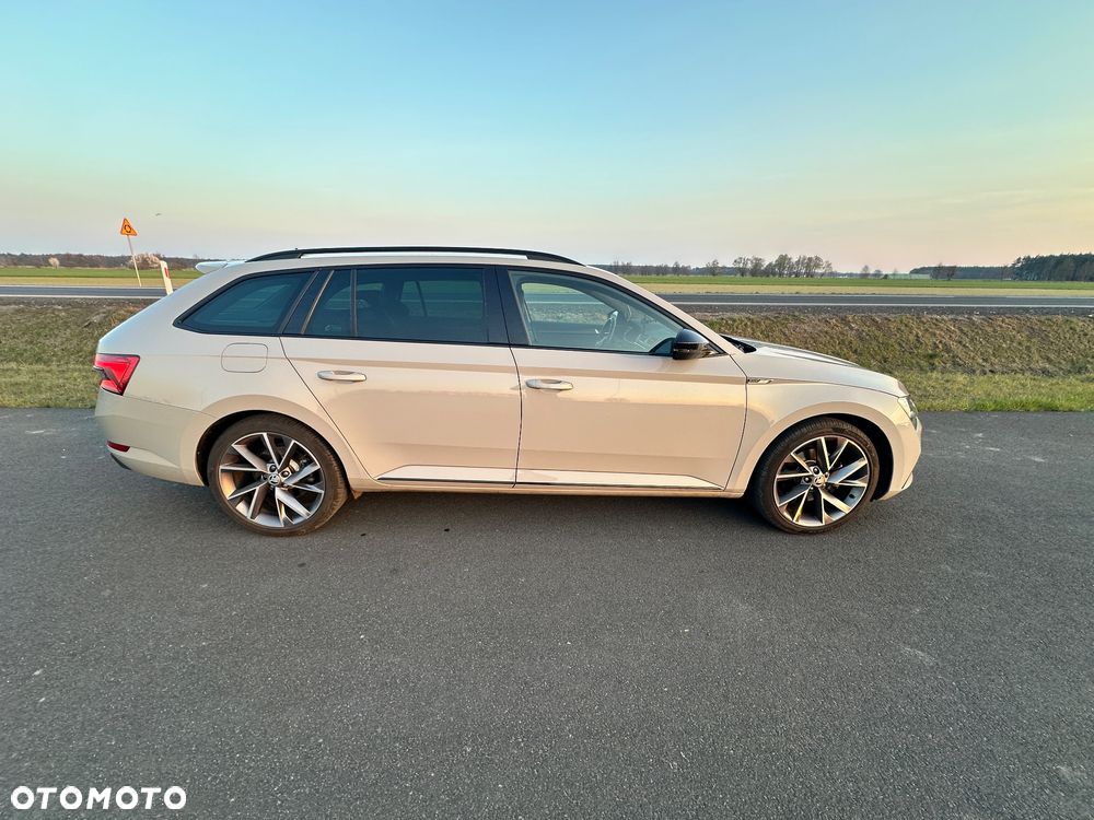 Skoda Superb 2.0 TDI SCR Sportline DSG - 5