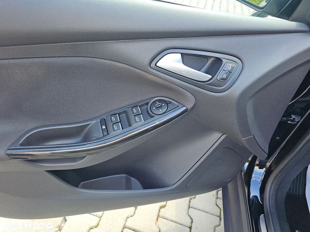 Ford Focus 1.5 EcoBlue Start-Stopp-System TITANIUM - 22