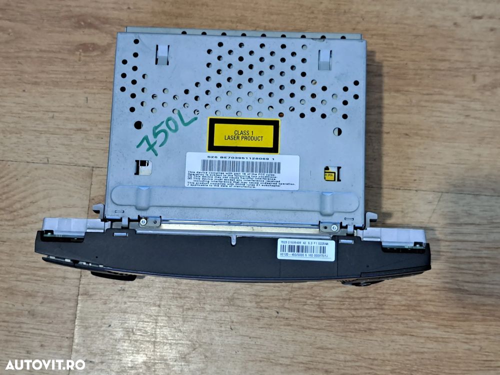 Navigatie Radio CD Originala Mercedes-Benz varianta NonFacelift E-Class W211 / CLS W219, Unitate Audio Harman Becker BE 7039 High Headunit, Cod OEM A2118202197, Model Q01 - 2