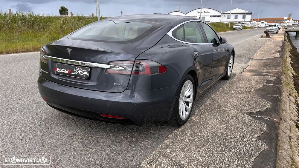Tesla Model S Dual Motor AWD - 4