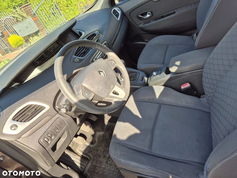 Renault Scenic - 2