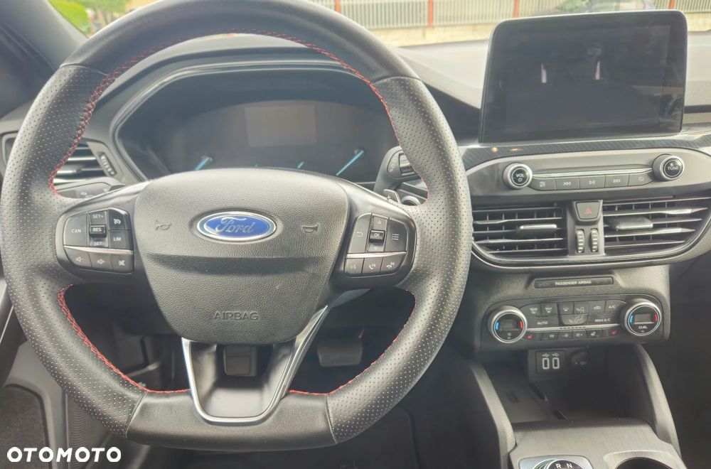 Ford Focus 1.5 EcoBoost ST-Line ASS PowerShift - 4