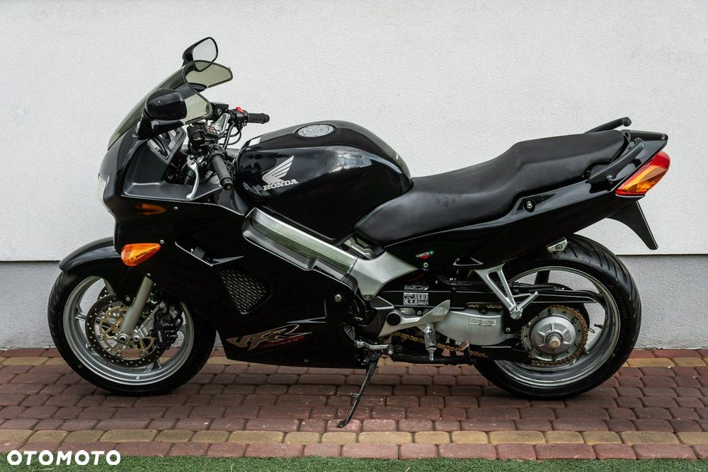 Honda VFR - 5