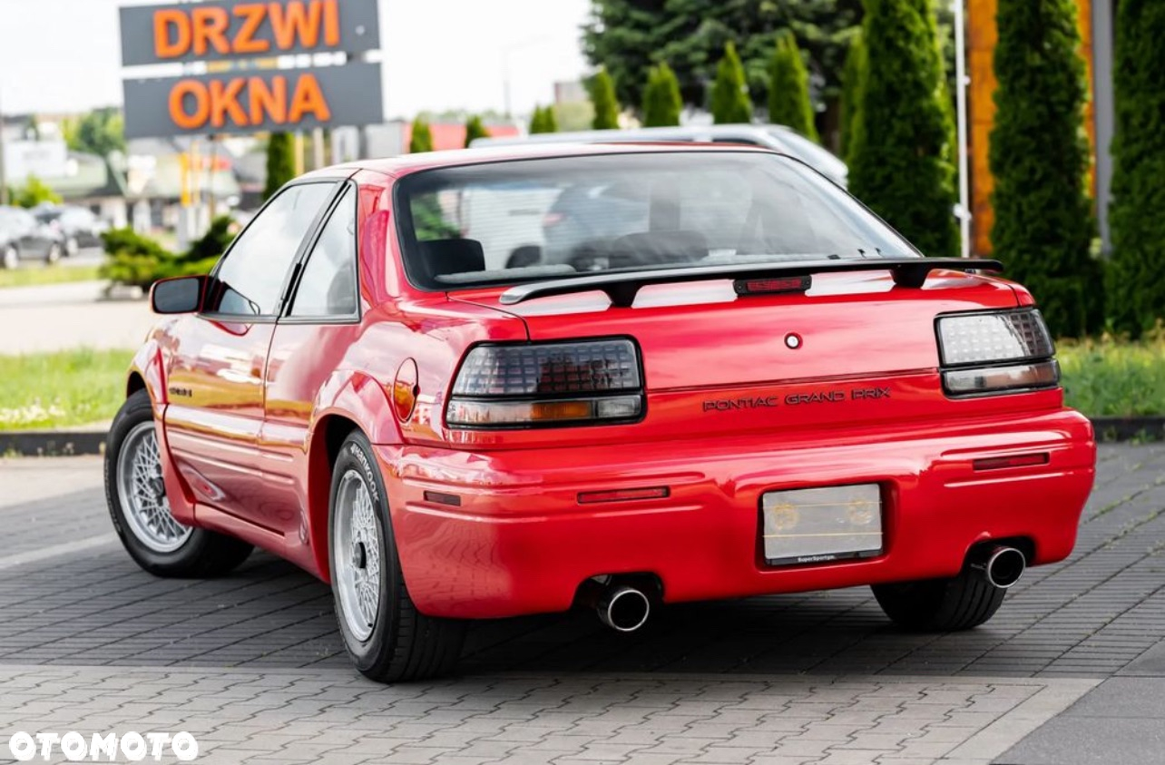 Pontiac Grand-Prix SE - 12