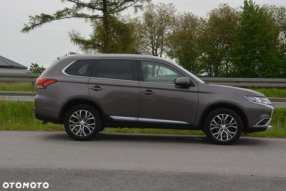 Mitsubishi Outlander 2.2 DI-D Instyle SDA 4WD - 8