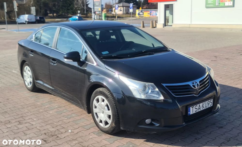 Toyota Avensis 1.6 Luna - 2