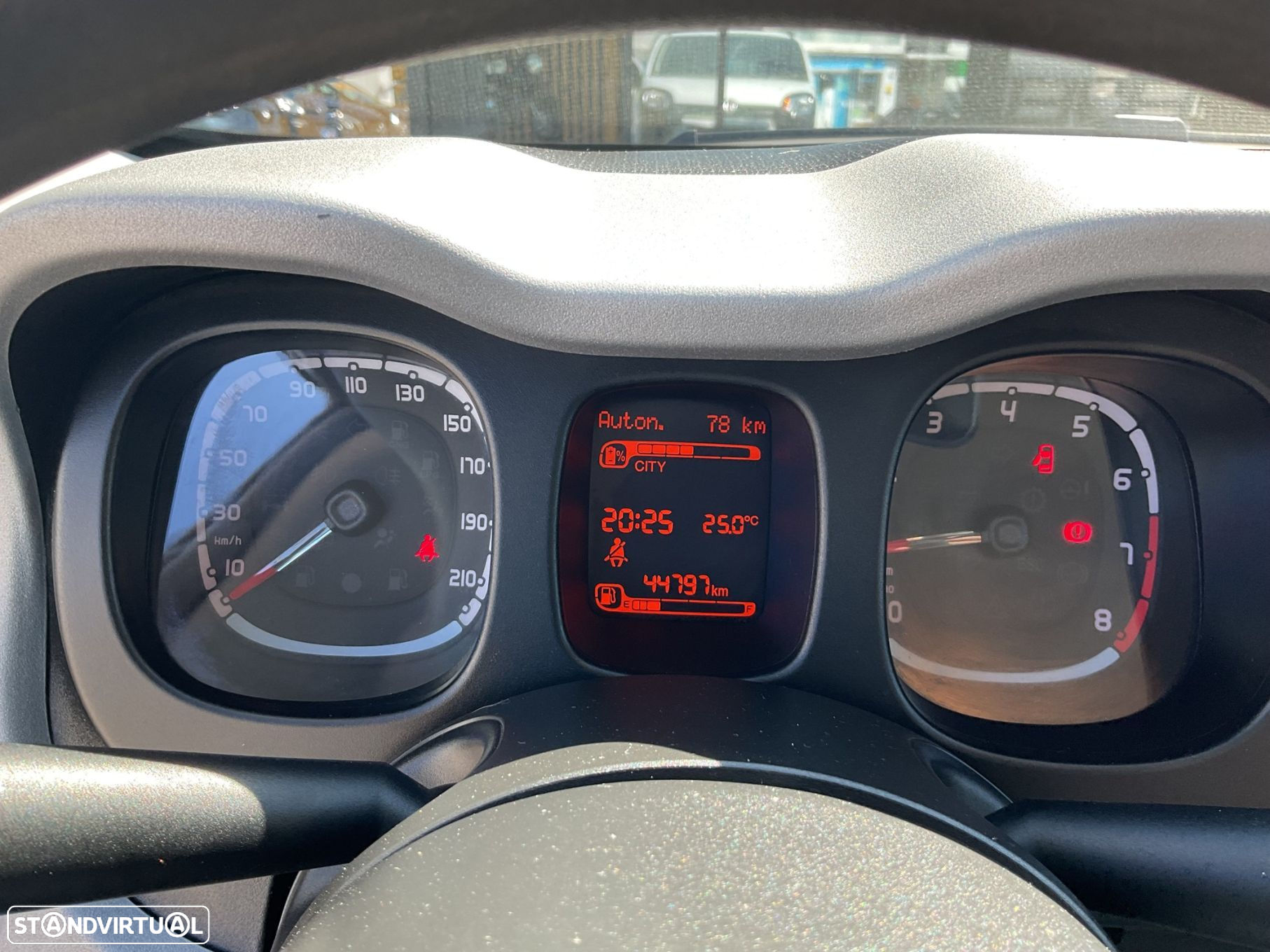 Fiat Panda 1.0 Hybrid City Cross - 36