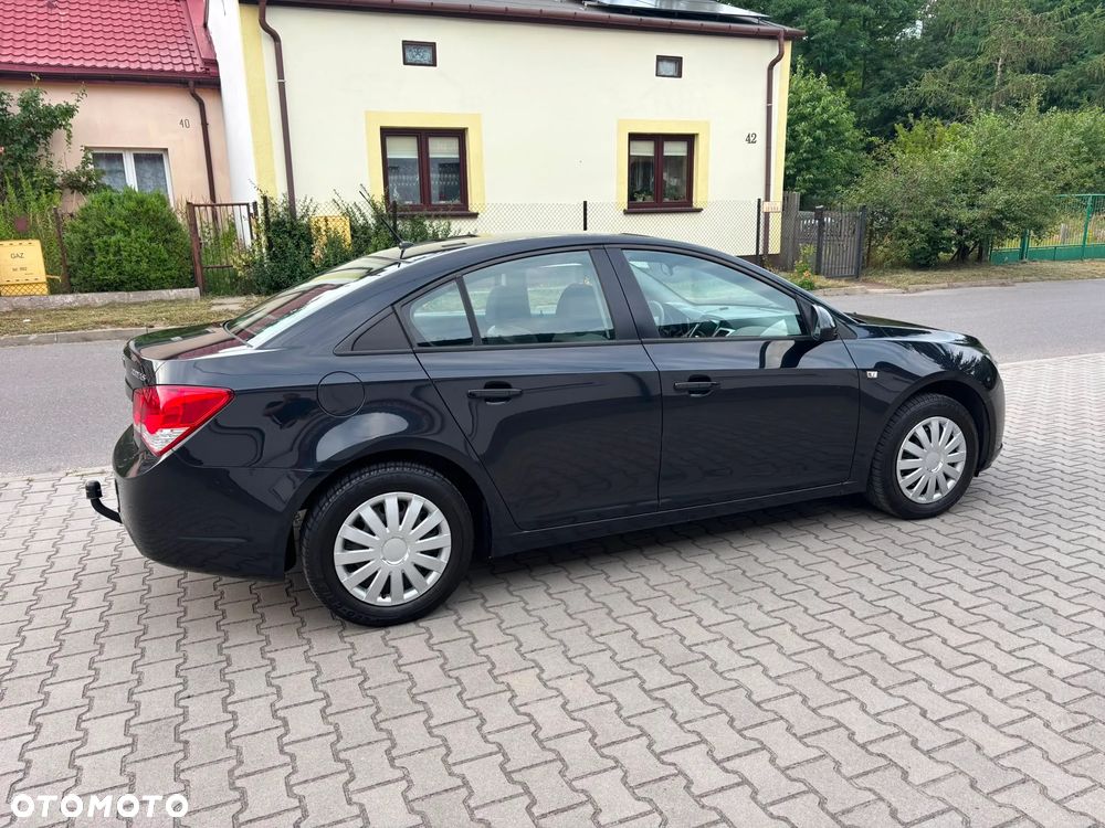 Chevrolet Cruze - 29