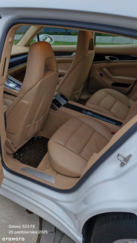 Porsche Panamera 4 PDK - 10
