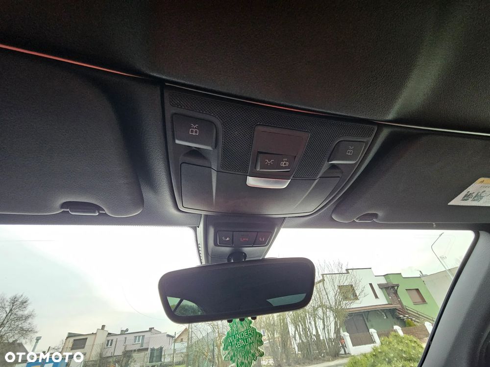 Mercedes-Benz Klasa C AMG 63 S AMG Speedshift 7G-MCT - 14