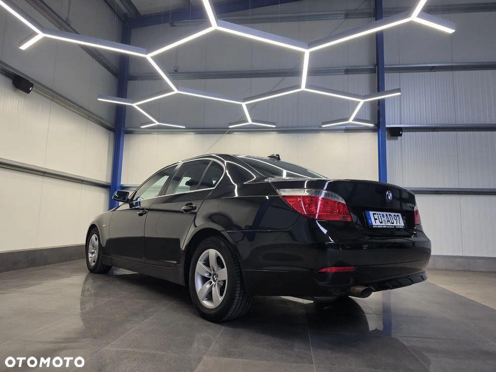 BMW Seria 5 520d Special Edition - 16
