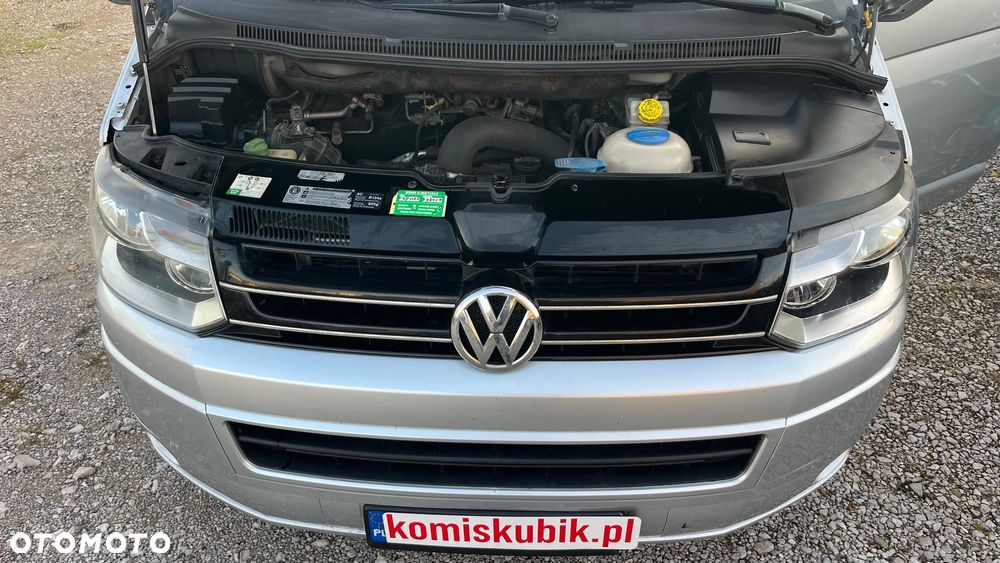 Volkswagen Caravelle - 31
