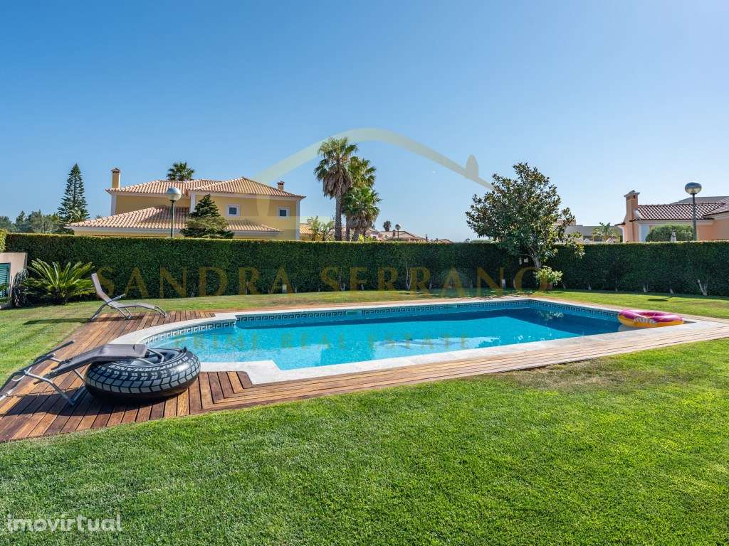 Moradia T5+1 de arquitetura tradicional com jardim e piscina na Qui... - Grande imagem: 4/49