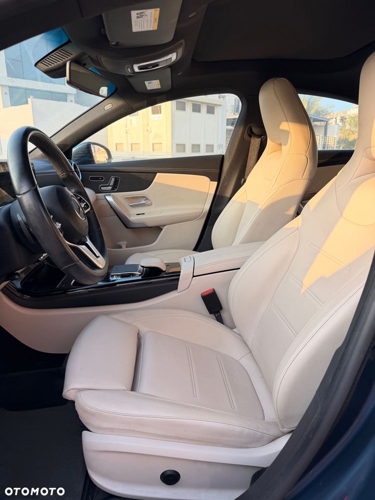 Mercedes-Benz CLA 250 7G-DCT - 7