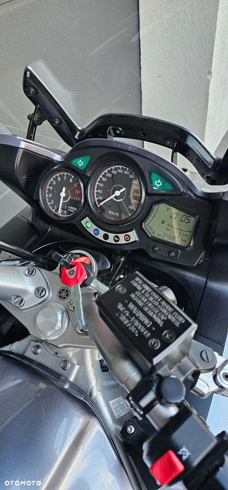Yamaha FJR - 12