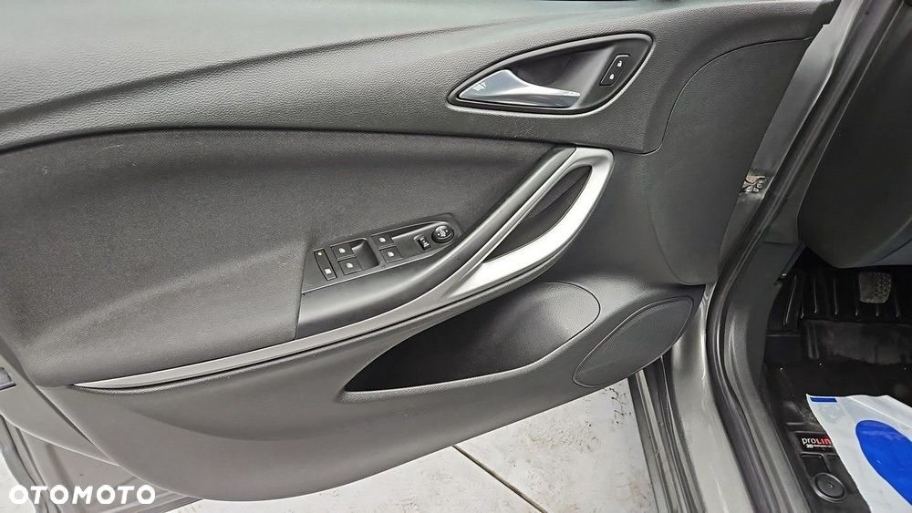 Opel Astra 1.6 CDTI Enjoy - 10