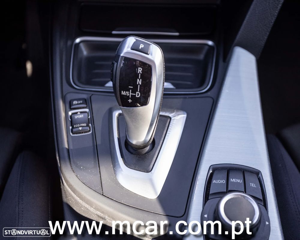 BMW 318 d Auto Line Sport - 11
