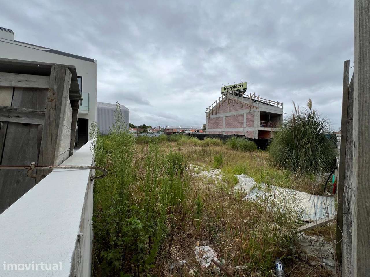 Lote de terreno urbano para construção c/ 407.30m2 - Grande imagem: 3/6