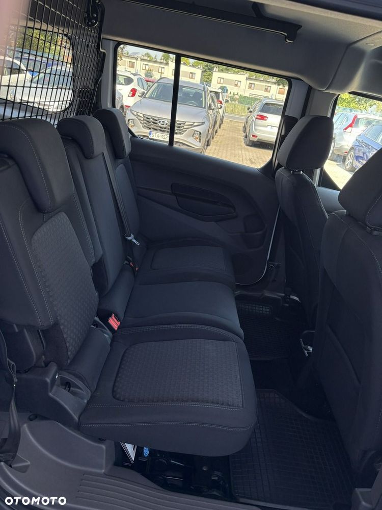 Ford Transit Connect - 12