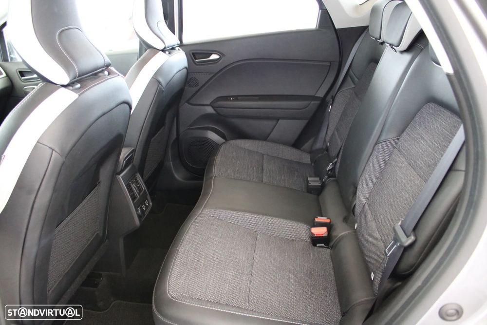 Renault Captur 1.0 TCe Techno Bi-Fuel - 26