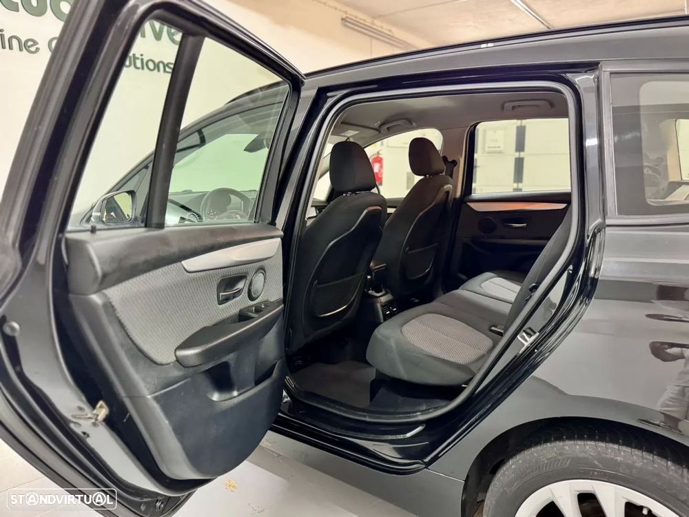 BMW 218 Gran Tourer d Sport Line - 41