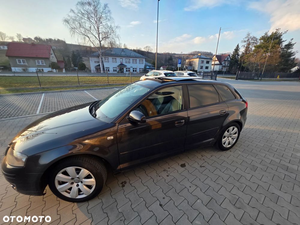 Audi A3 Sportback 1.6 Ambiente - 4