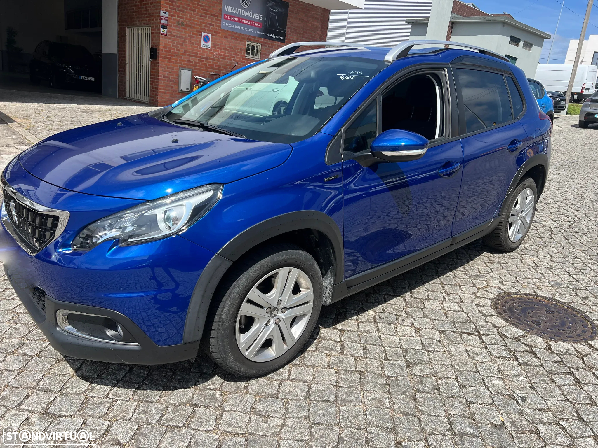 Peugeot 2008 1.2 PureTech Signature EAT6 - 8