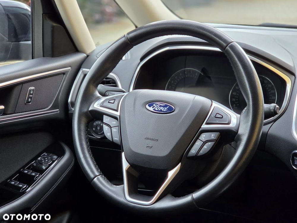 Ford Galaxy 1.5 EcoBoost Titanium - 29