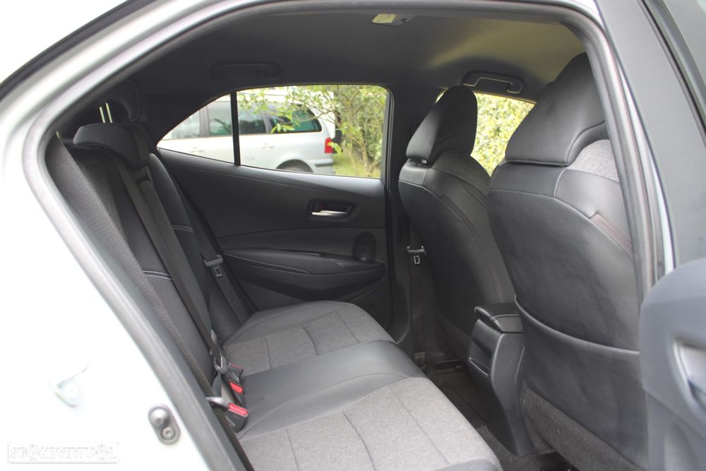 Toyota Corolla 1.8 Hybrid Comfort+P.Sport - 43