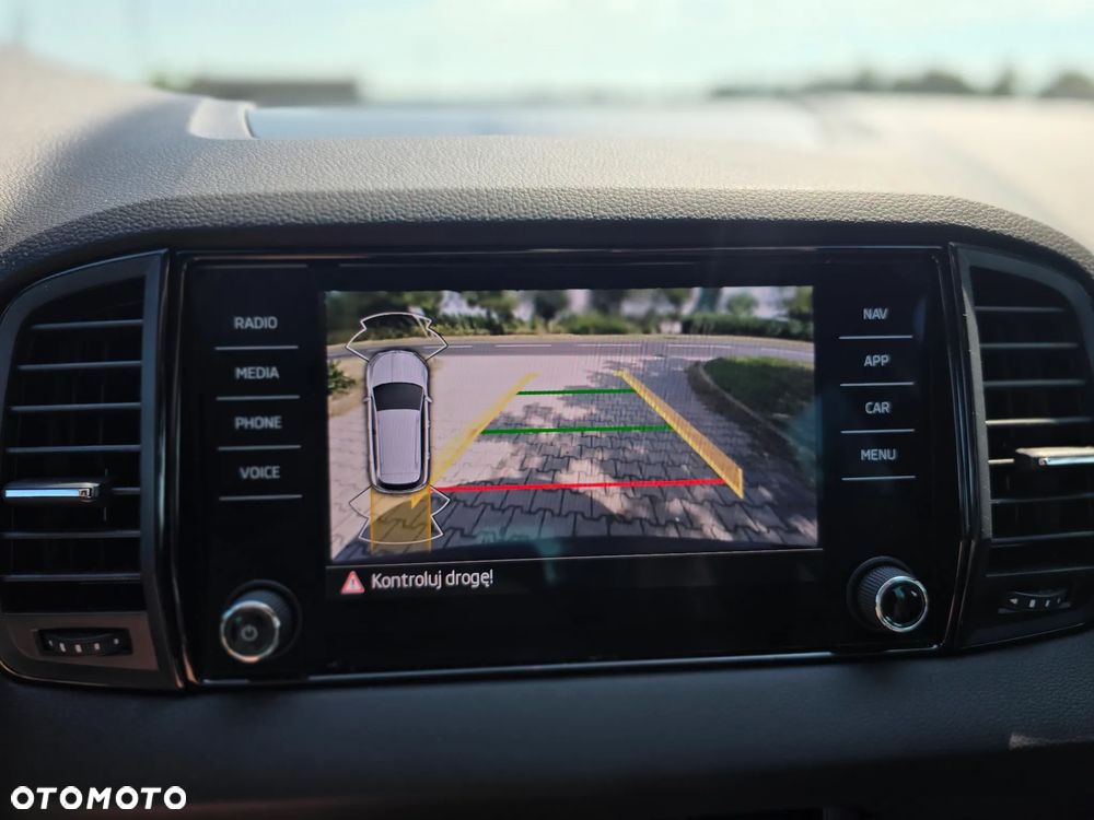 Skoda Karoq 2.0 TSI 4x4 DSG Sportline - 35