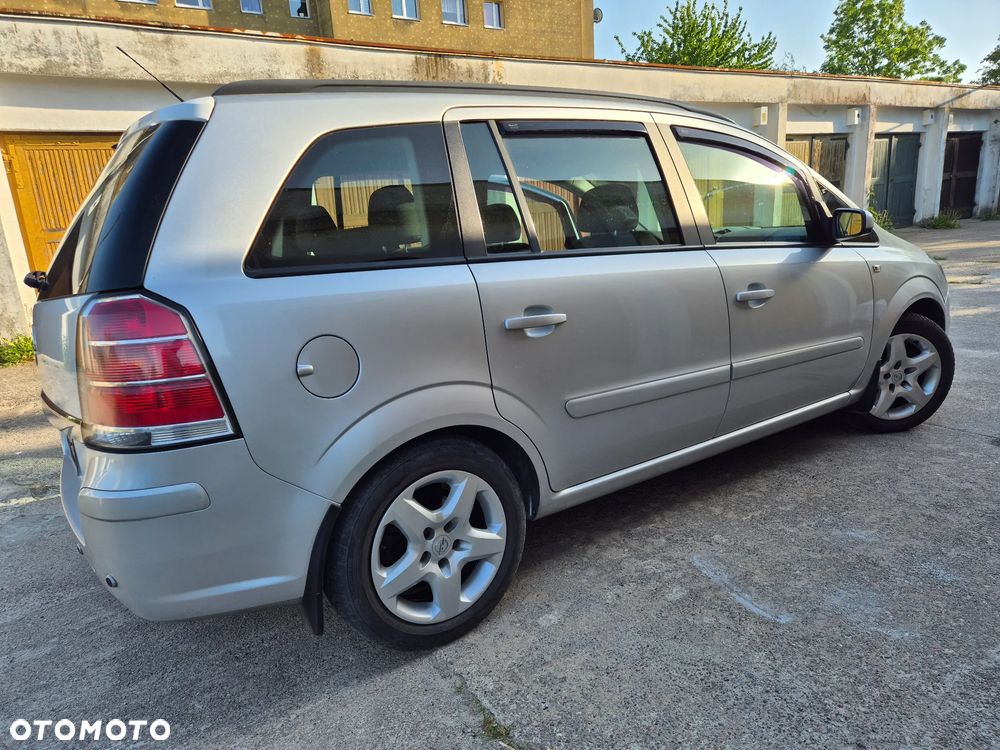 Opel Zafira 1.6 Cosmo - 16
