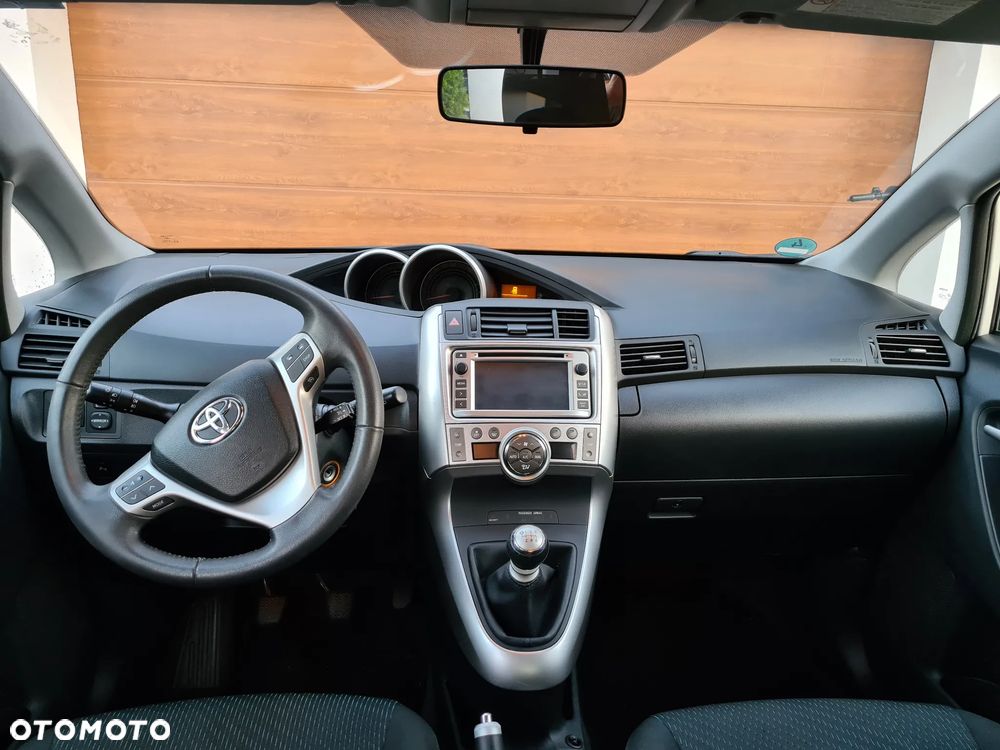 Toyota Verso 1.8 Premium EU5 - 10