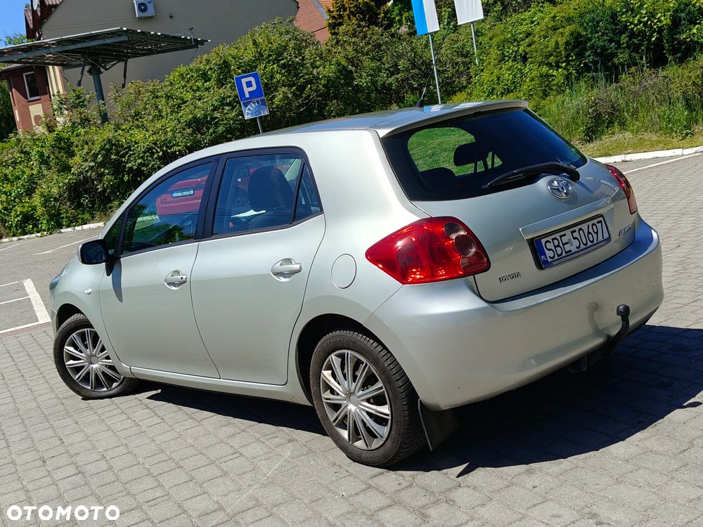 Toyota Auris 2.0 D-4D Luna - 3