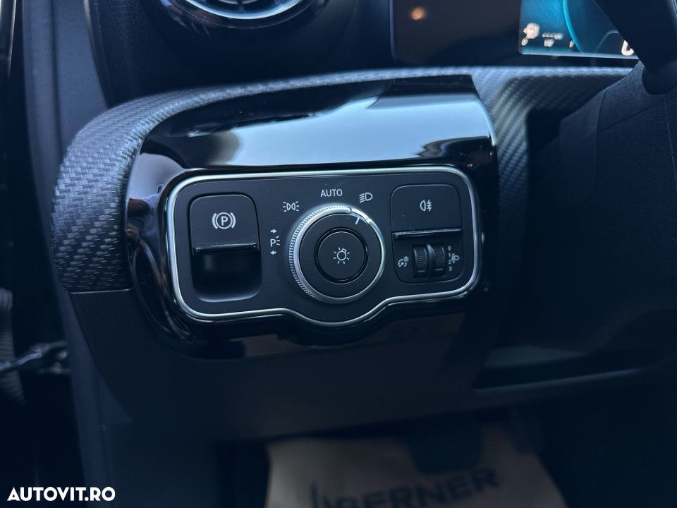 Mercedes-Benz A 180 - 25